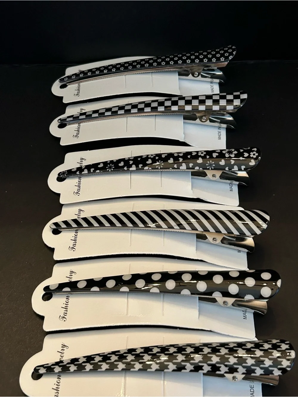 Fashion Jewelry Black & White Assorted Patterned Hair Clips - 6 Pack